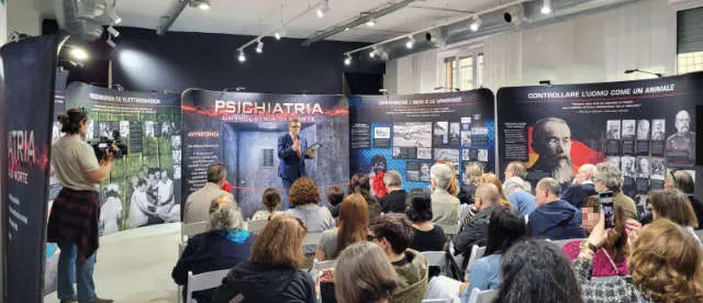 Inaugurazione mostra psichiatria Milano